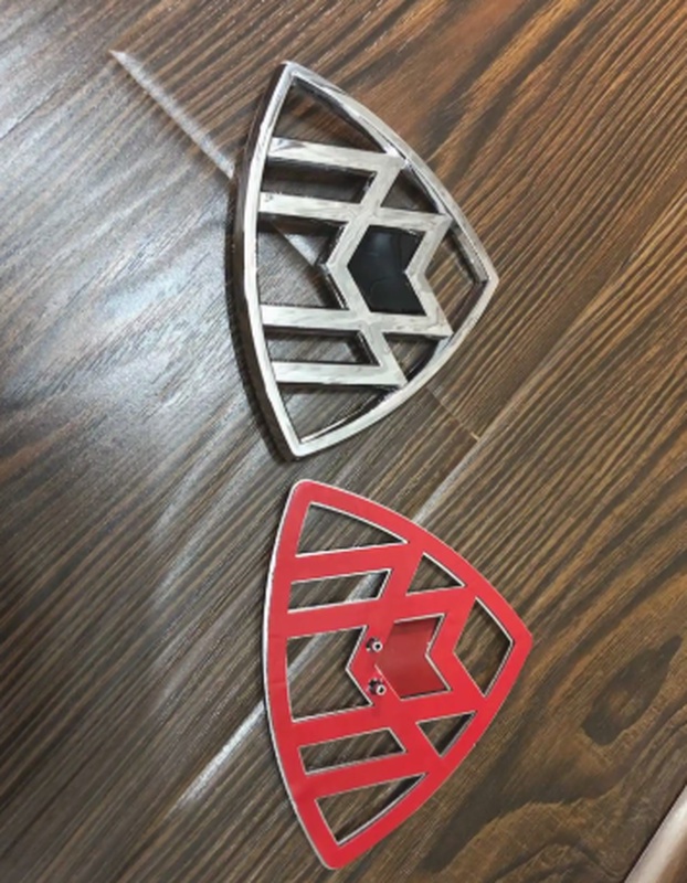 Эмблема-знак Maybach